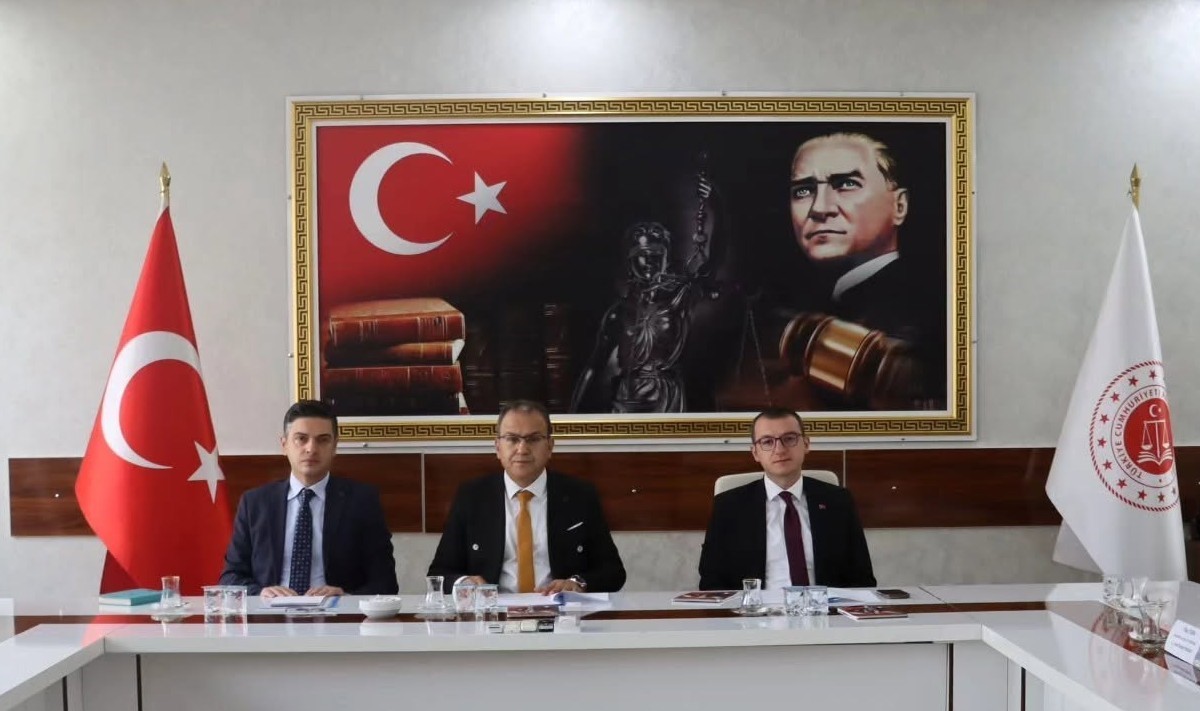 Erzurum Adliyesi'nde Suçla Mücadele İçin Önemli Toplantı Yapıldı