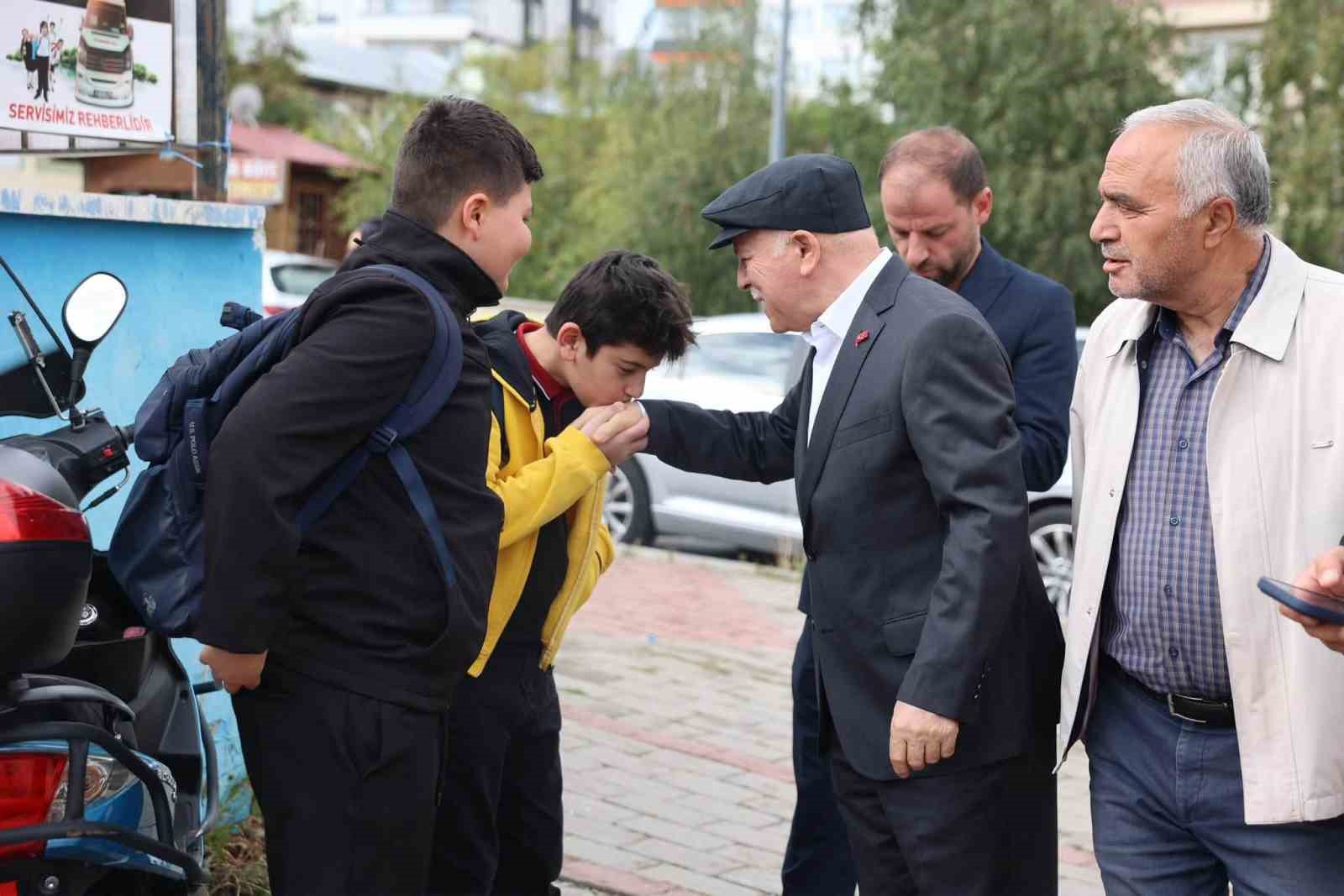 Başkan Sekmen, Erzurum'un Geleceği İçin Eğitim ve İbadet Yatırımlarını İnceledi
