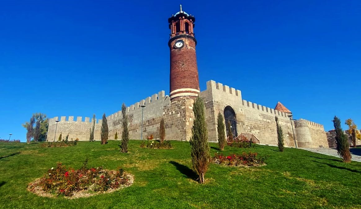 Tarihi Tepsi Minare, Bakım İçin Geçici Olarak Ziyarete Kapatılıyor