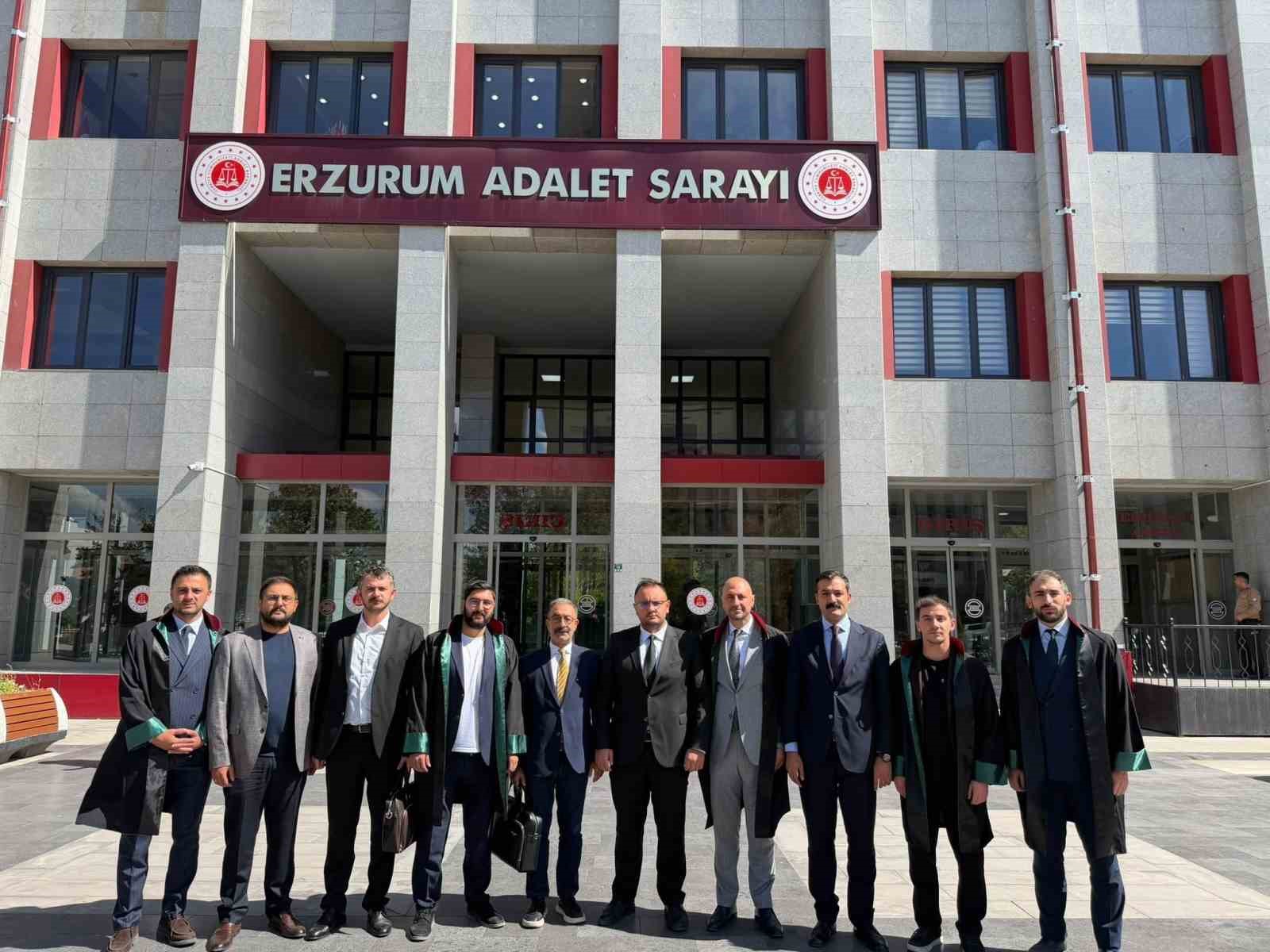 Bıçaklı Saldırıya 7 Yıl 1 Ay Ceza, Sanık Serbest Kaldı