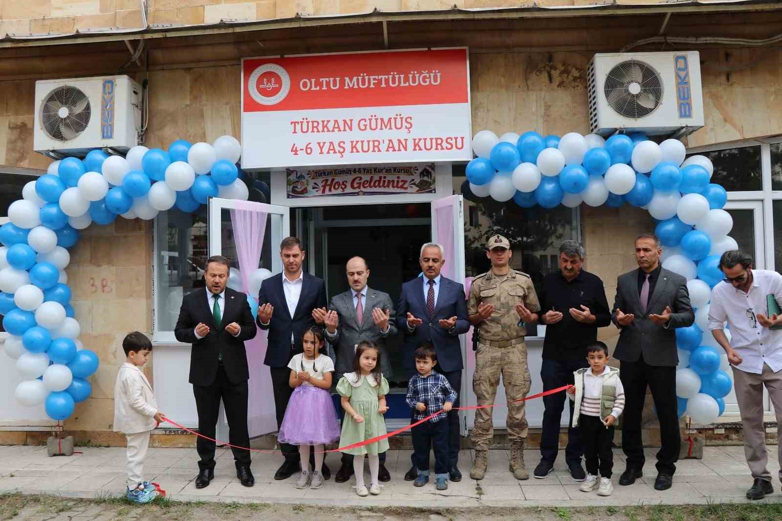 Hong Kong'dan Oltu'ya Vefa: Prof. Dr. Sedat Gümüş'ten Annesine Anlamlı Hediye