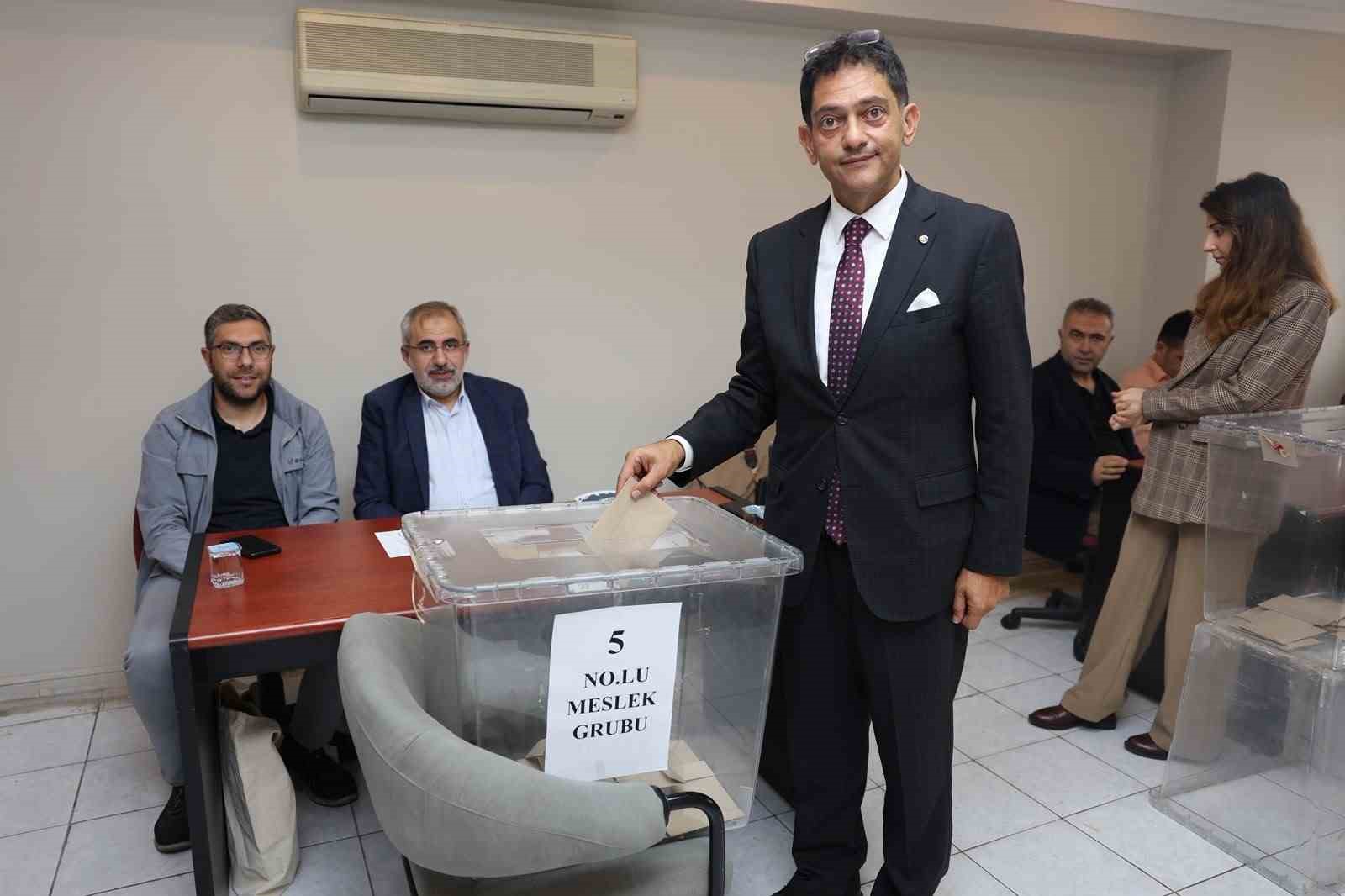 Hakan Oral'dan Yeniden Seçilmesine Dair Mesaj: "Bize Duyulan Güven, Büyük Bir Sorumluluk"