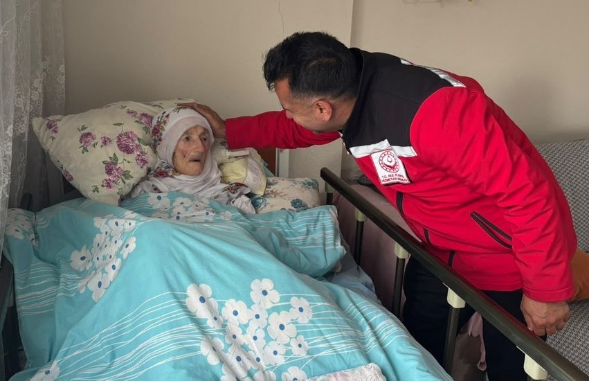 114 Yaşındaki Salli Nine'ye Anlamlı Ziyaret