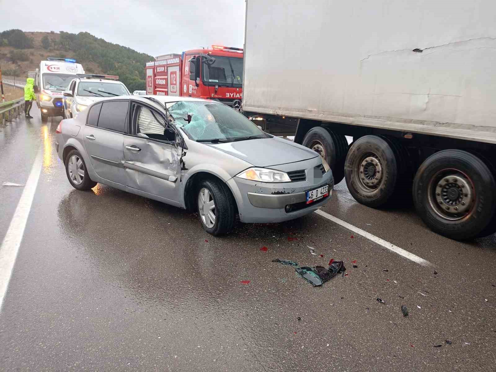 Aşkale'de Zincirleme Trafik Kazası: 4 Araç Birbiriyle Çarpıştı