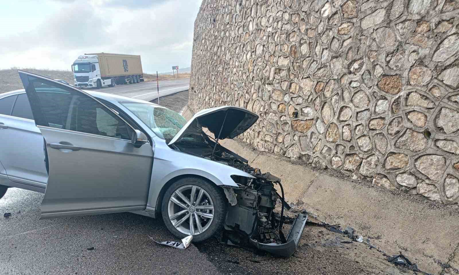 Kop Dağı'nda zincirleme kaza: 5 yaralı, bir kişi kurtarıldı