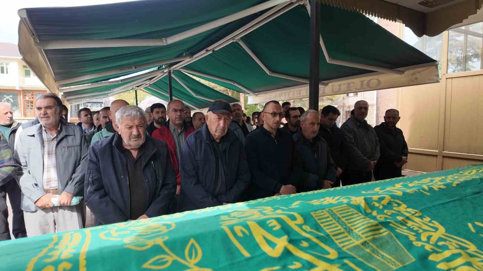 Oltu’nun Sevilen Esnafı Abdullah Taşçı Ebediyete Uğurlandı