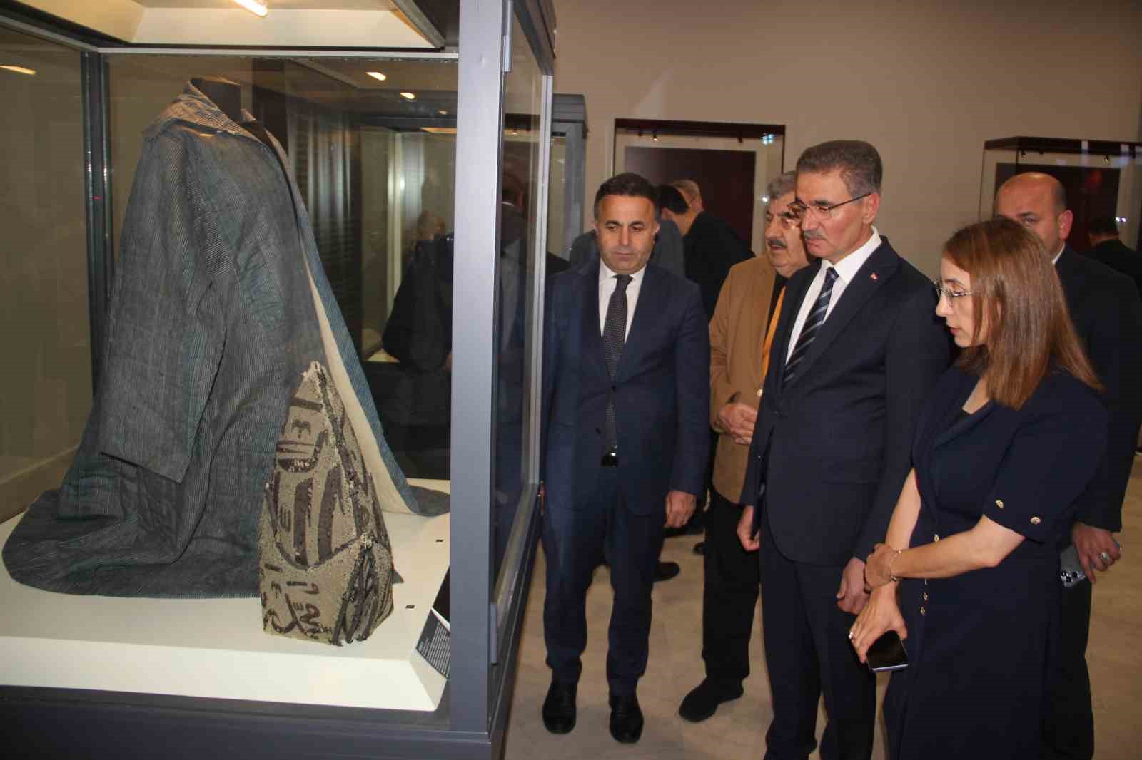 Erzurum'da Mevlana ve Şems'in Eserleri Sanatseverlerle Buluşuyor