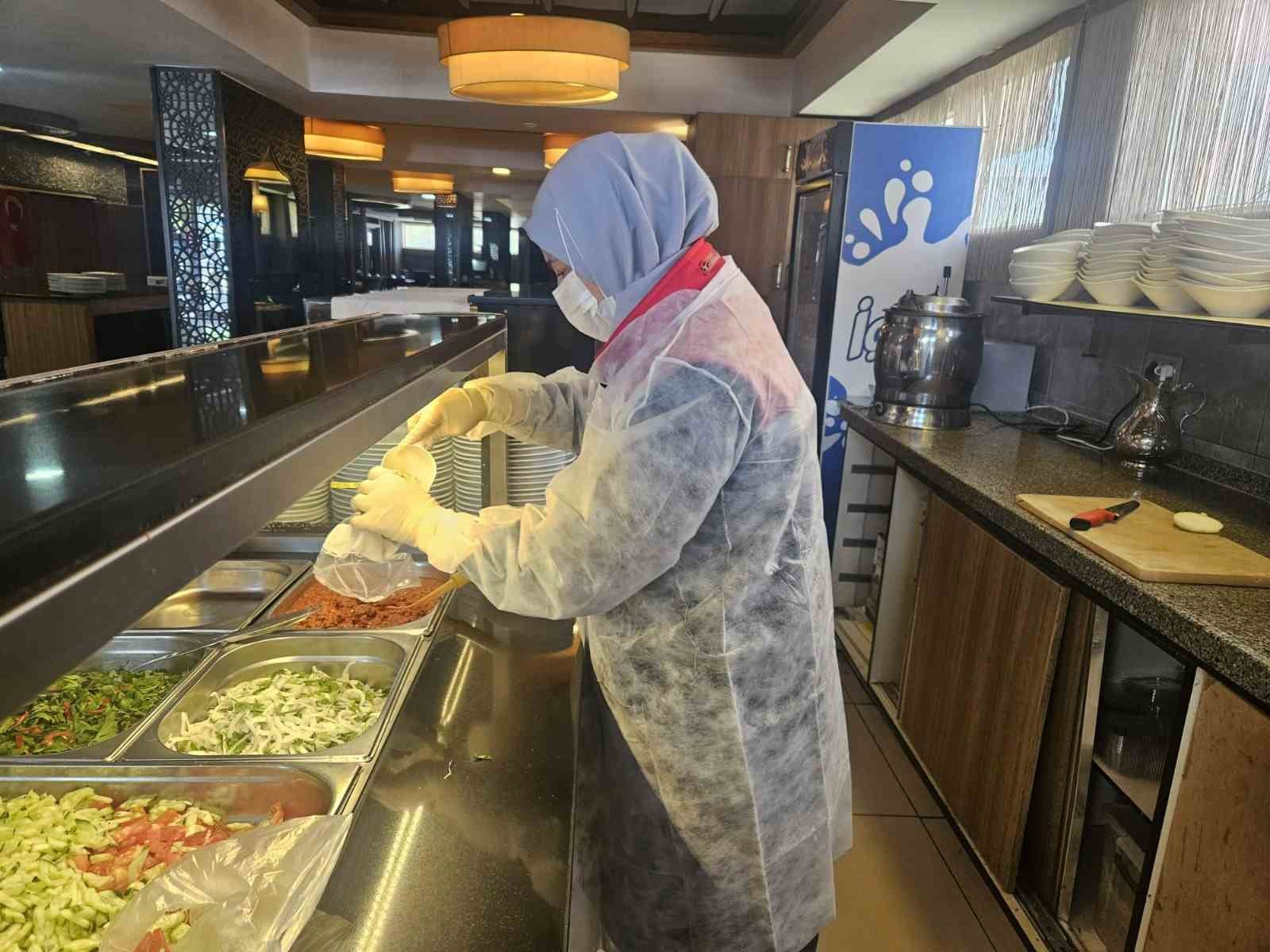Bağcılar’da Gıda Güvenliği İçin Yoğun Denetim: 349 İşletme Kontrol Edildi