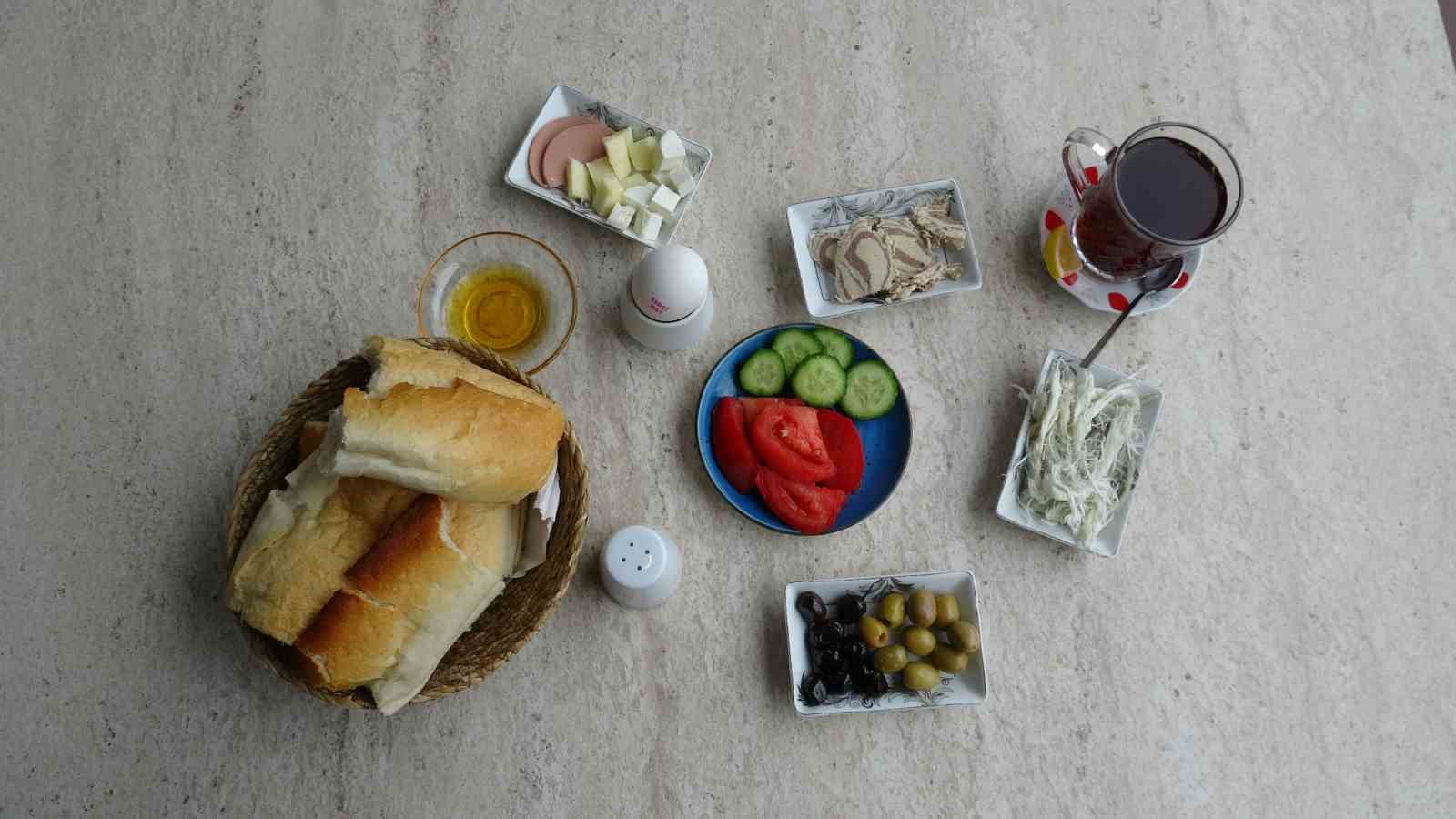 Erzurum'da Serpme Kahvaltı Fırtınası: Sadece 150 TL!