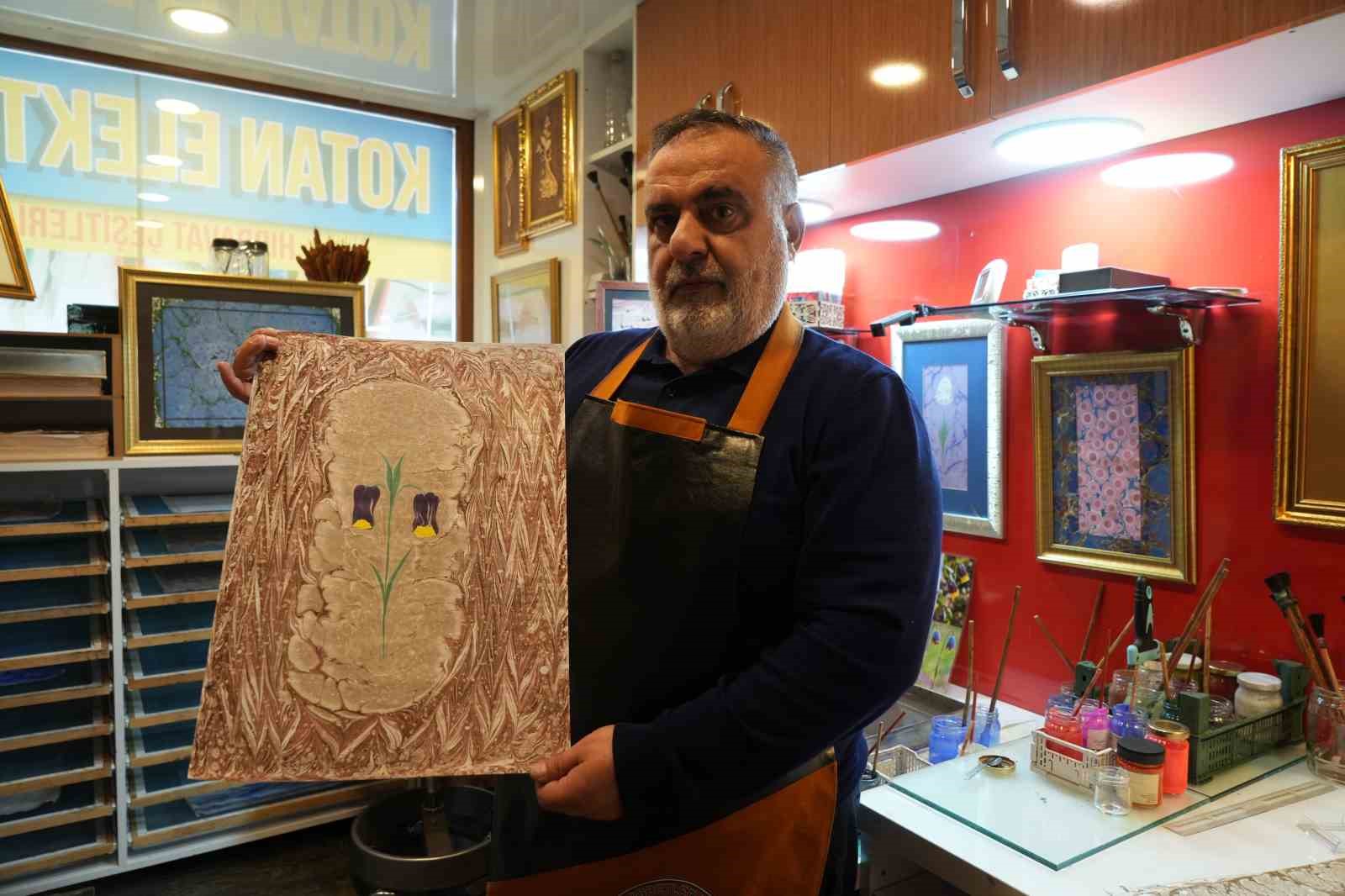 Oltu Taşı ve Karayazı Lalesi Ebru Sanatında Buluştu