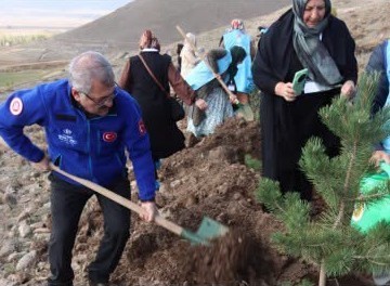 Pasinler'de DİTİB Hatıra Ormanı'nın Açılışı Coşkuyla Gerçekleşti