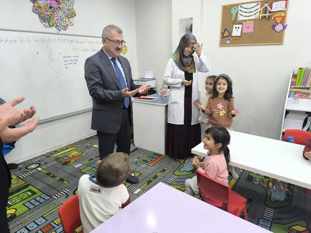 Müftü Yaşar Çapçı, Hınıs ve Horasan’da Eğitim Faaliyetlerini İnceledi