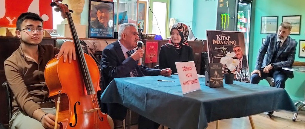 Hayati Kerget'in 'Anılar Mekansız Kaldı' Kitabı Okurlarıyla Buluştu