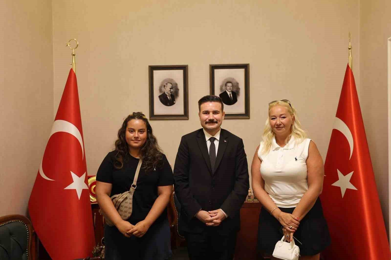 Gökçeada Kaymakamı Osman Acar, Vatandaşlarla Bir Araya Geldi