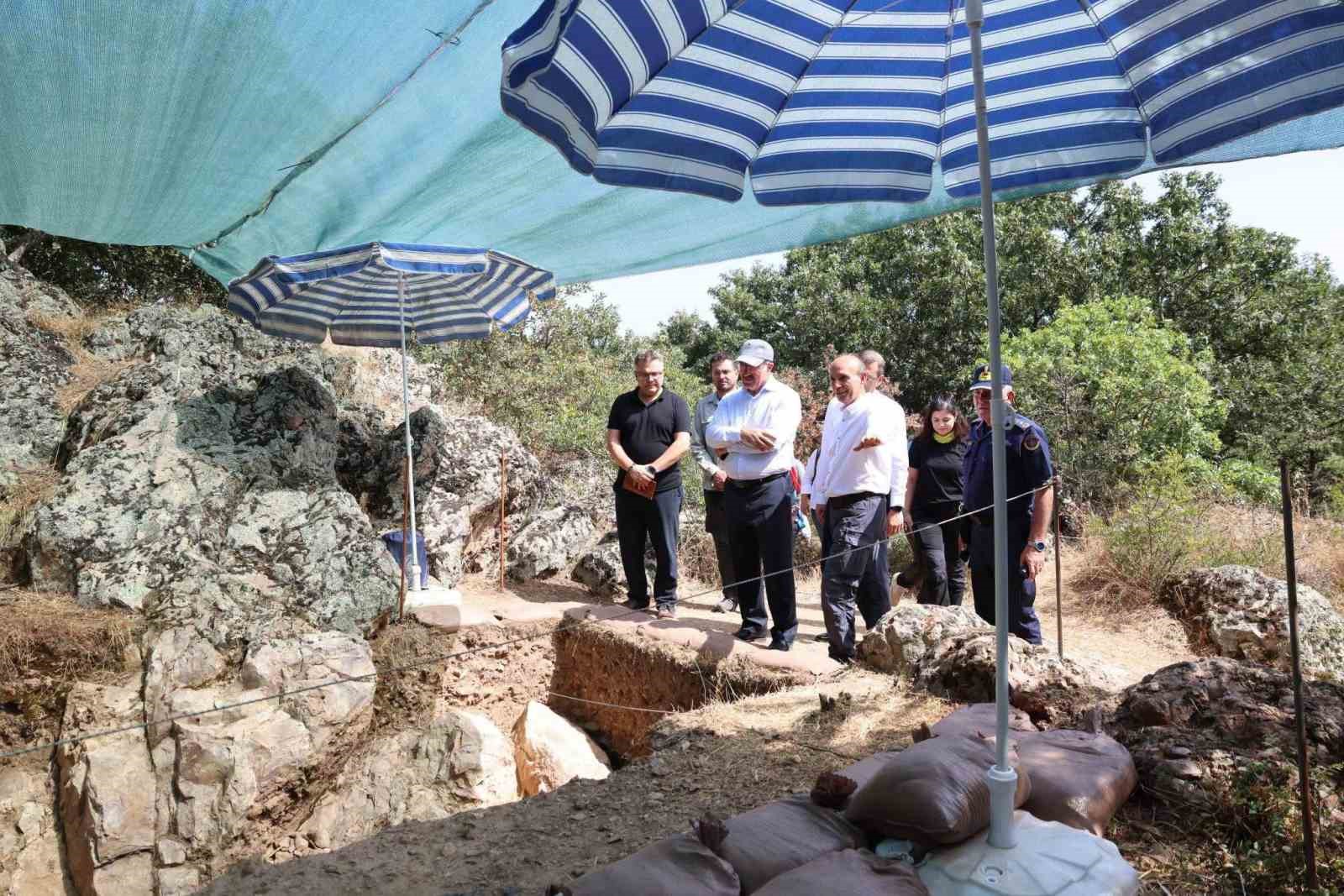 Vali Toraman İnkaya Mağarası'nda Kazı Çalışmalarını İnceledi