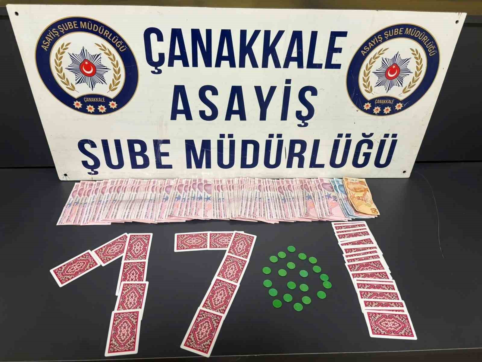 Çanakkale'de Emniyetten Huzur Uygulaması: 20 Şüpheli Yakalandı