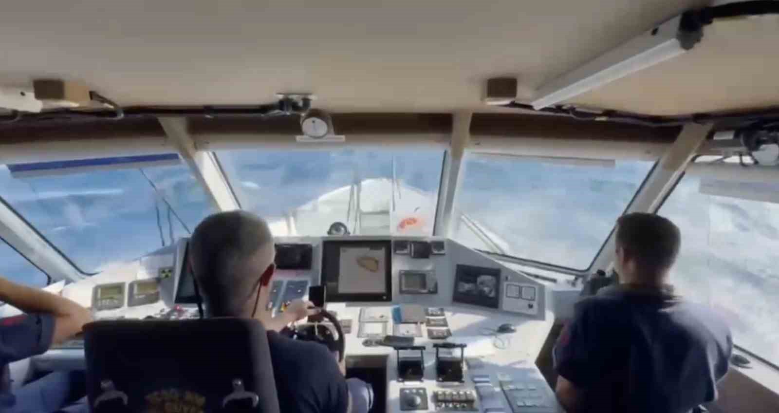 Bozcaada'da kaybolan dalgıç için 25 saattir arama çalışmaları sürüyor