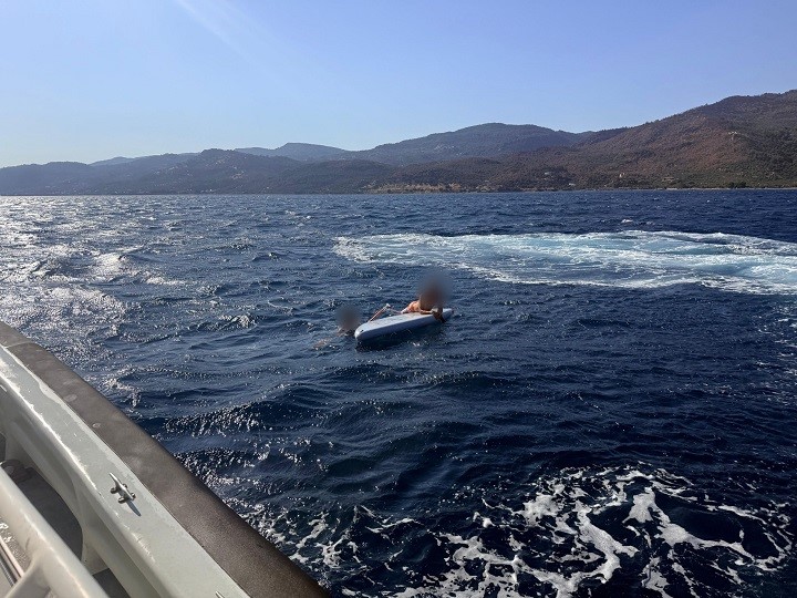 Çanakkale Boğazı'nda Sörf Yapan İki Kişi Kurtarıldı