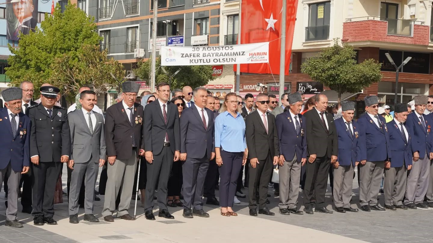 Çanakkale'de 30 Ağustos Zafer Bayramı Coşkuyla Kutlandı