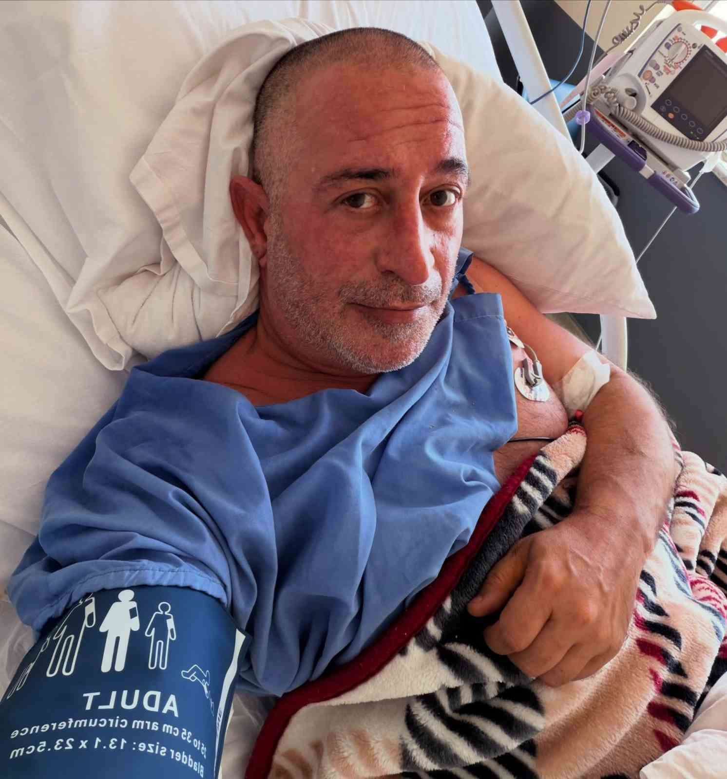 Cem Yılmaz, Kalp Krizi Sonrası İyileştiğini Duyurdu