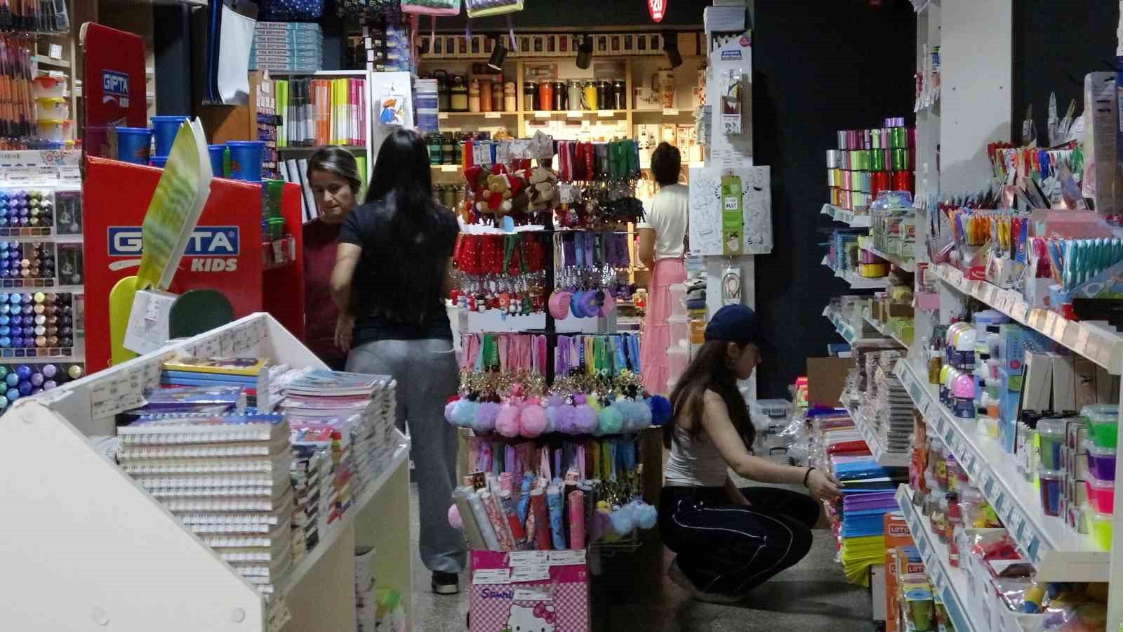 Çanakkale'de Kırtasiye Alışverişi Hız Kazandı