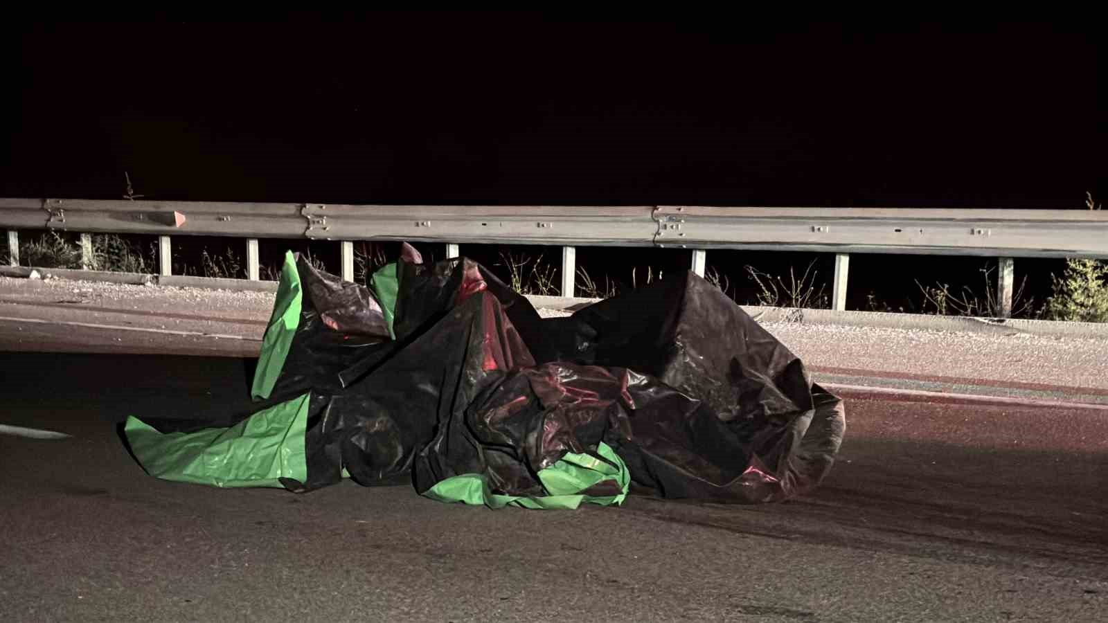 Çanakkale'de Yaya Geçidinde Talihsiz Kaza: 97 Yaşındaki Adam Hayatını Kaybetti