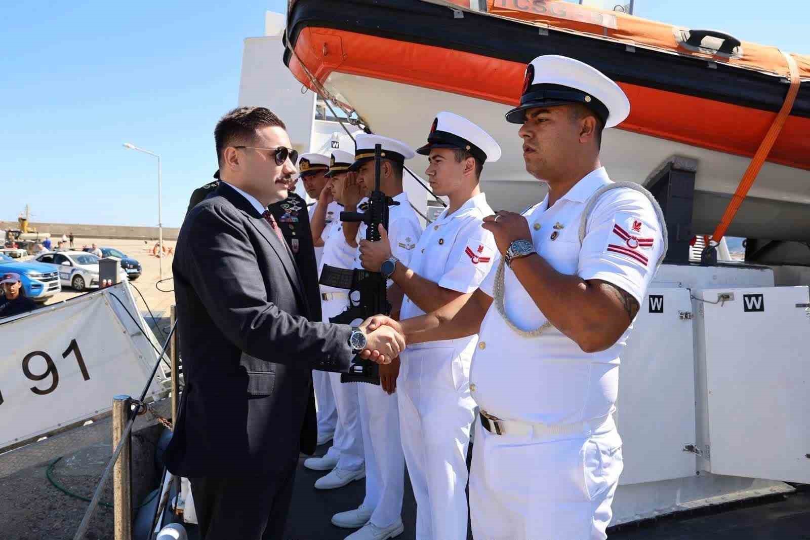 Gökçeada Kaymakamı Osman Acar, TCSG-91 Botunu Ziyaret Etti