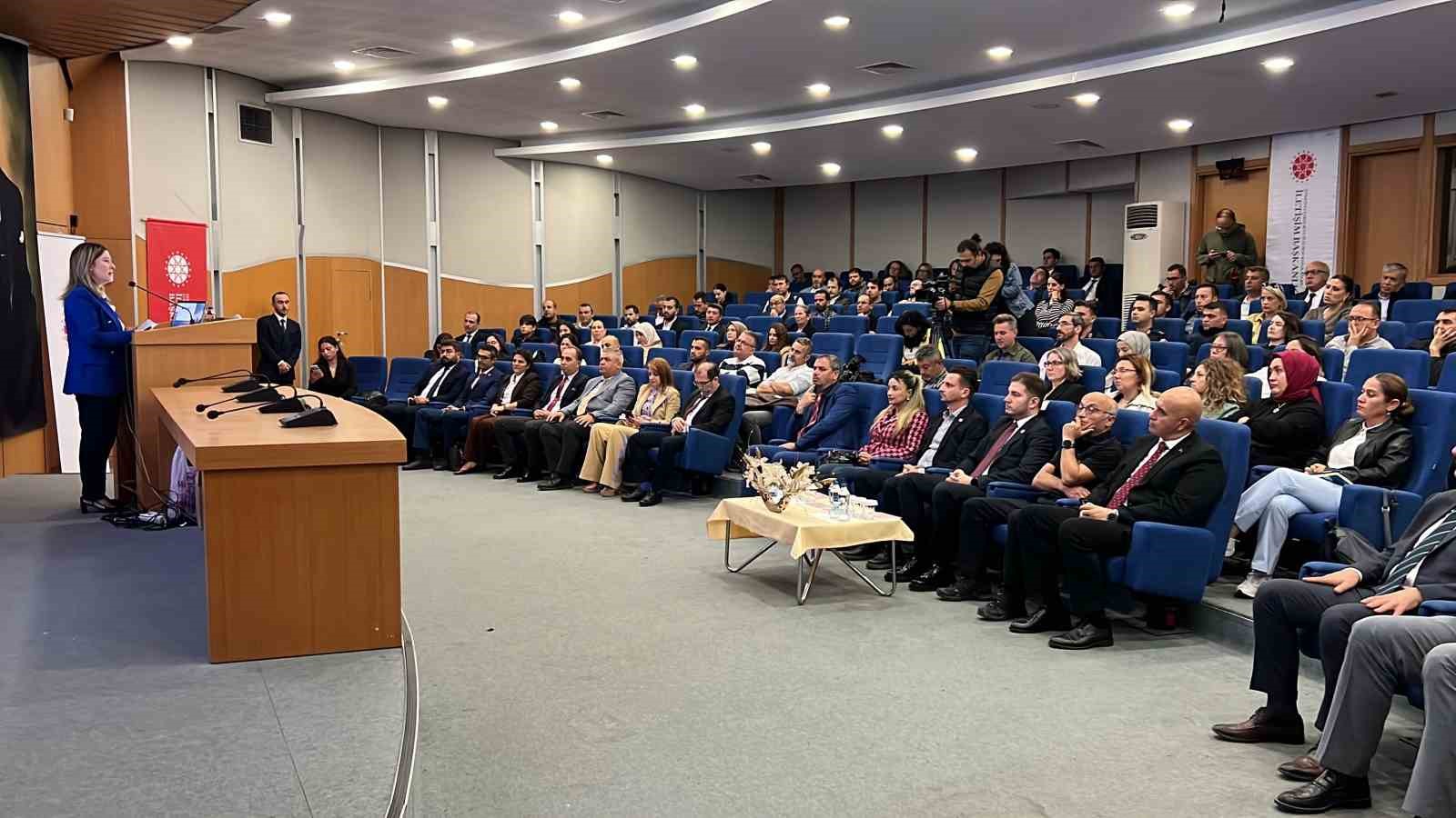 Çanakkale'de İletişim Yüzyılı Başlıyor: Eğitimlerle Kamu İletişimi Güçleniyor