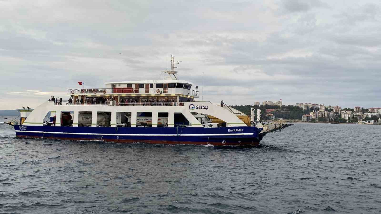 Olumsuz Hava Koşulları Gökçeada Feribot Seferlerini Engelledi