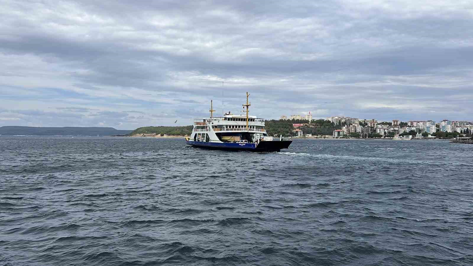 Gökçeada Feribot Seferleri Hava Koşulları Nedeniyle İptal Edildi