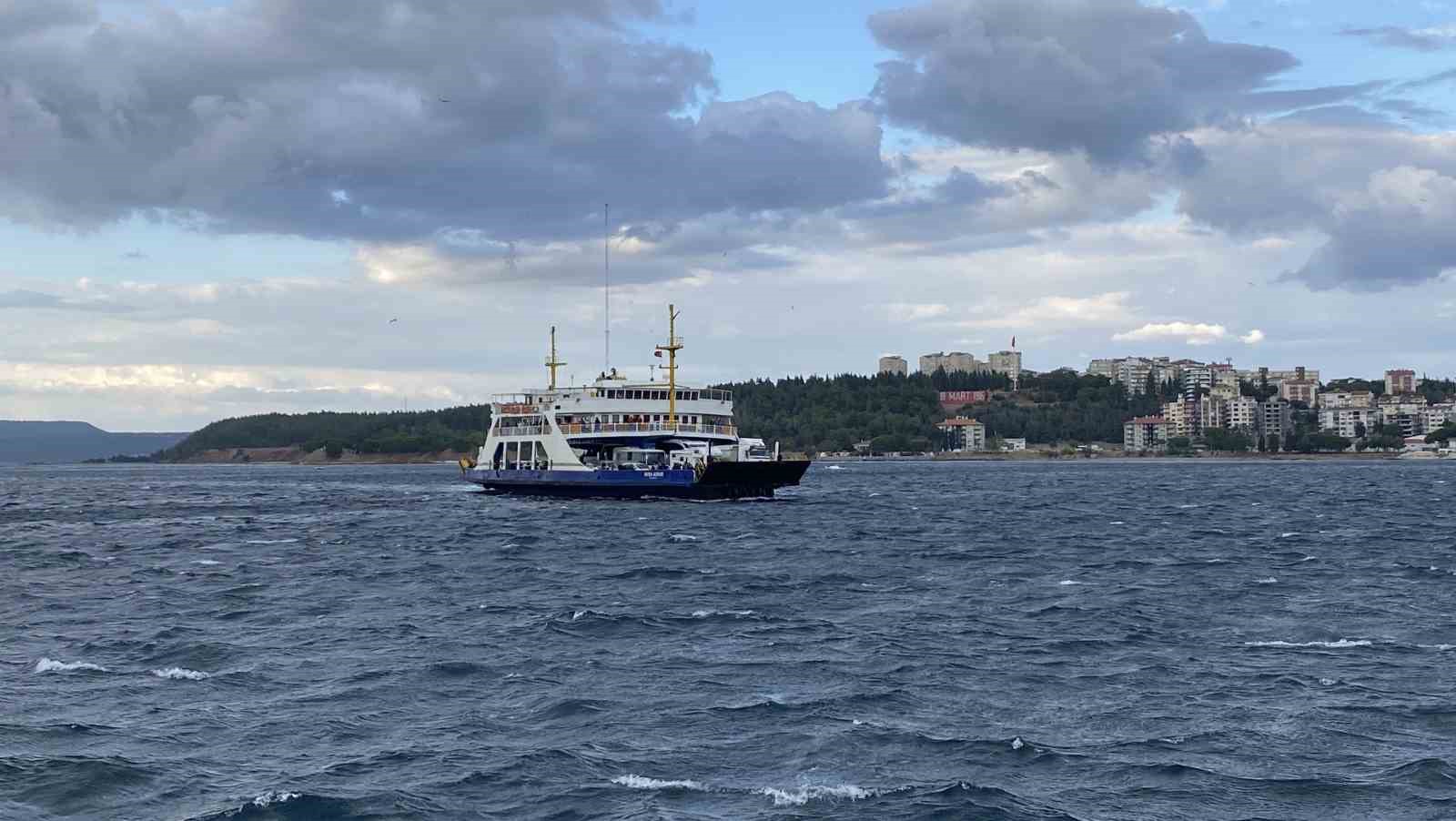 Bozcaada ve Gökçeada'ya Feribot Seferleri Hava Koşulları Nedeniyle İptal Edildi