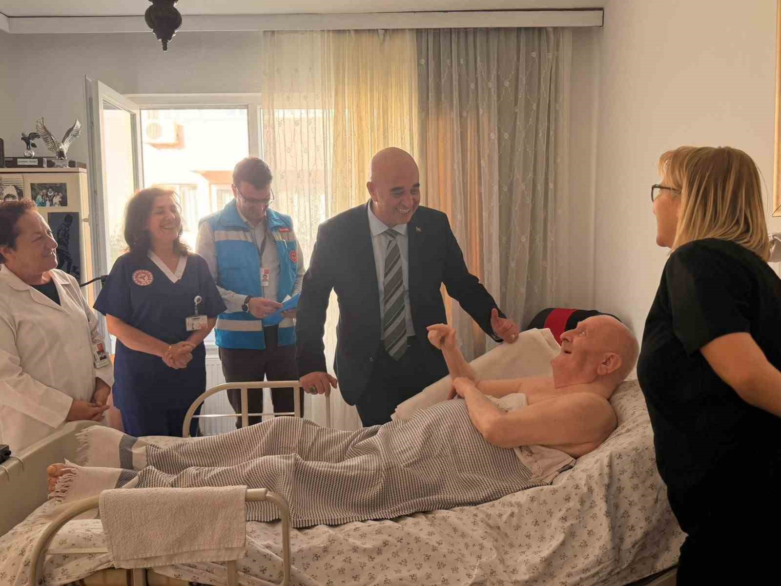 Dünya Yaşlılar Günü’nde Yaşlılara Anlamlı Ziyaret