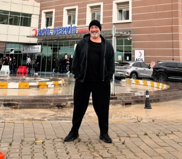 Cem Yılmaz'dan Kalp Krizi Sonrası Kontrol Ziyareti