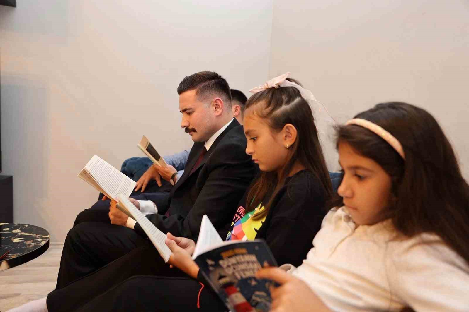 Gökçeada'da Kitap Okuma Heyecanı Büyüyor
