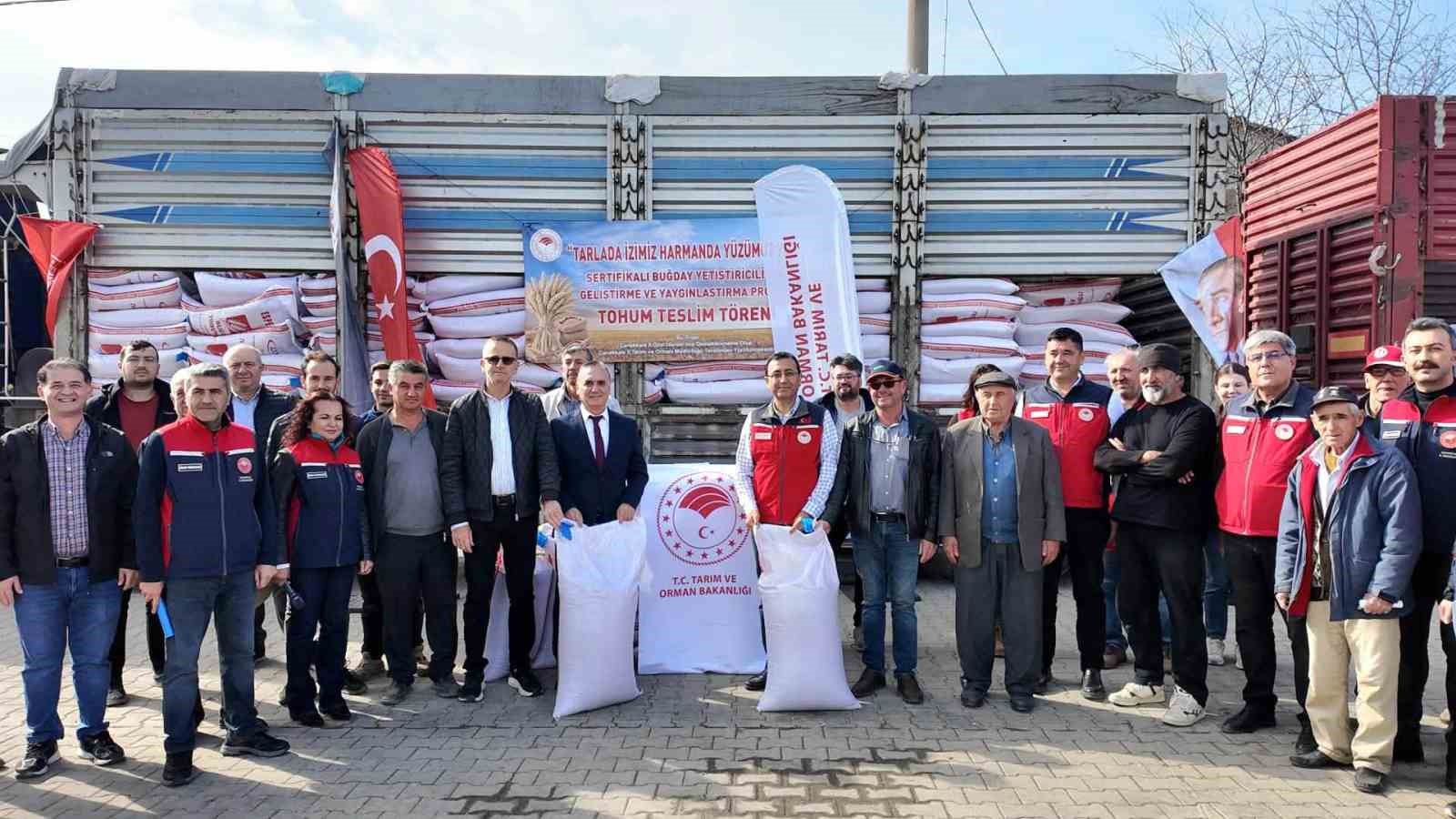 Çanakkale'de Çiftçilere Sertifikalı Buğday Tohumu Dağıtımı Yapıldı