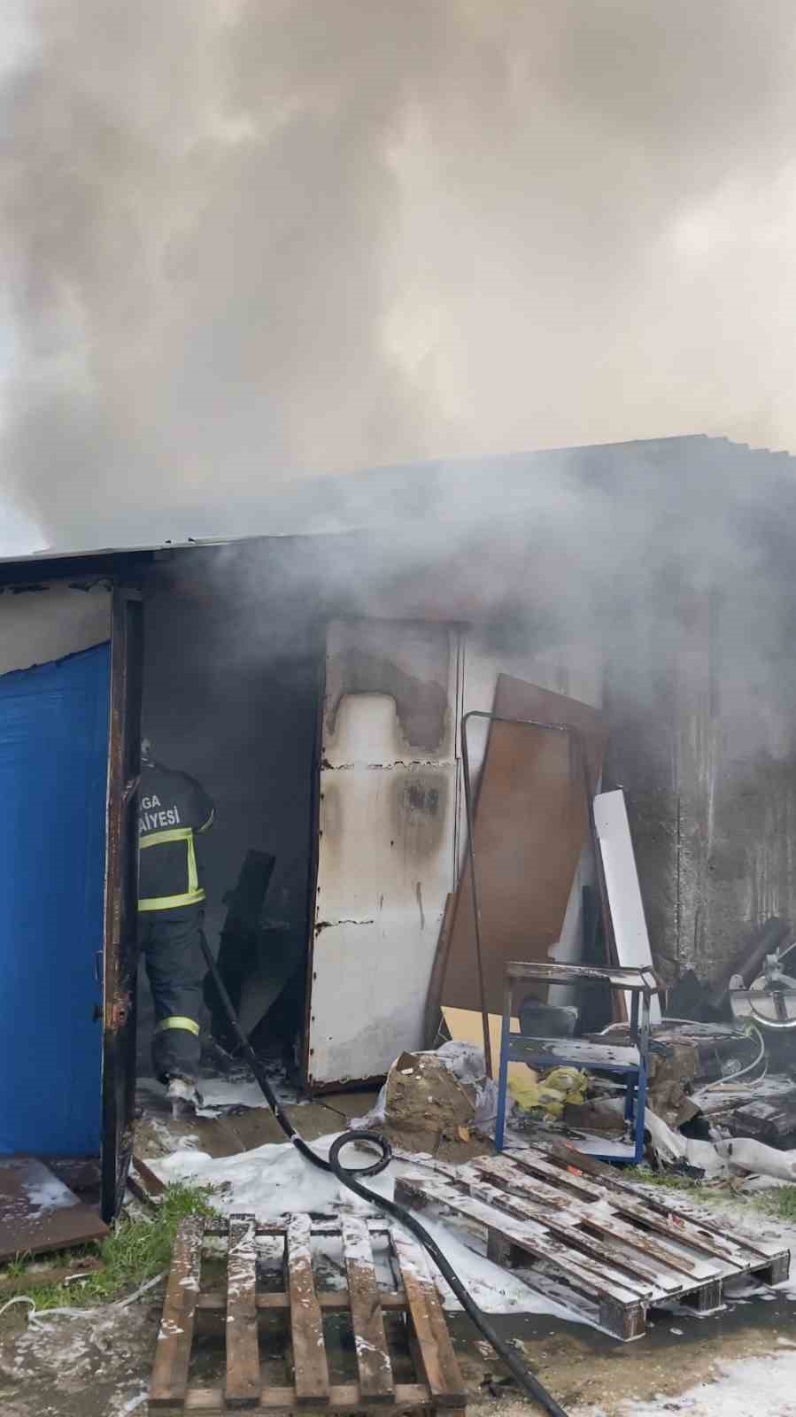 Biga'da Marangoz Atölyesinde Korkutan Yangın