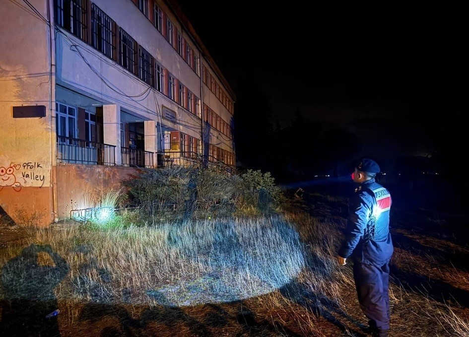 Çanakkale'de Aranan 15 Şüpheli Tutuklandı