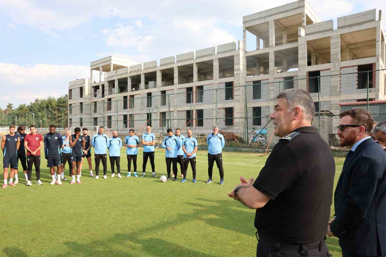 Emniyet Müdürü Karaburun'dan Erzurumspor'a Moral Ziyareti