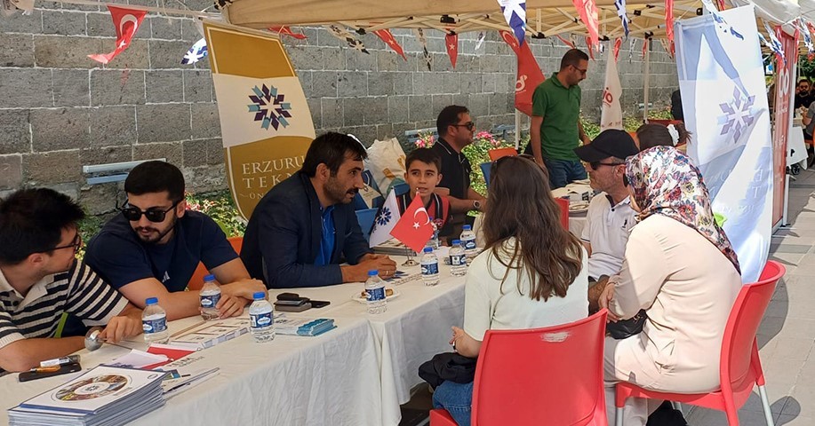 Erzurum'da Tercih Günleri: ETÜ Aday Öğrencilerle Buluşuyor