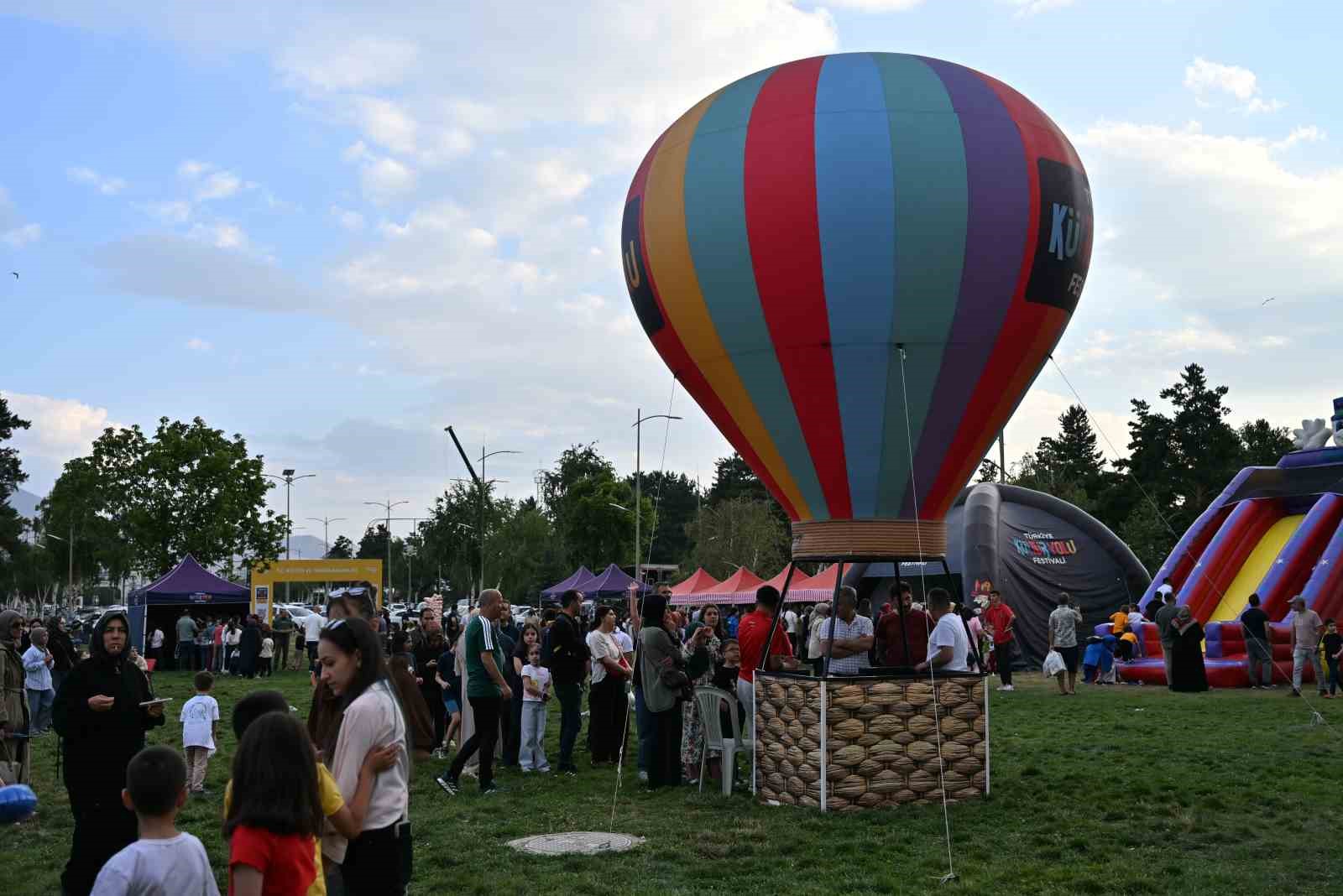 Erzurum Kültür Yolu Festivali Sanatın Zengin Renklerini Ağırladı