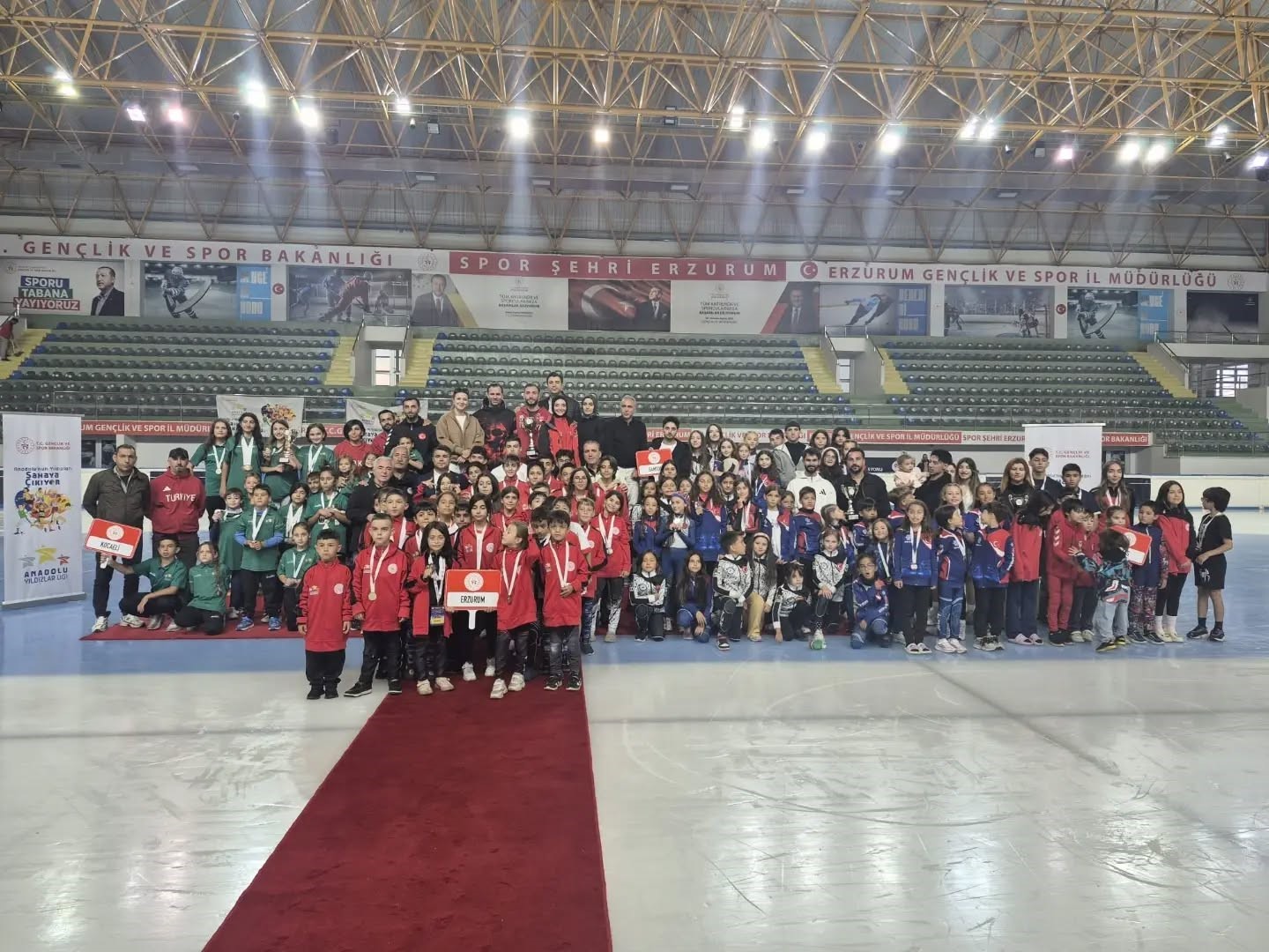 Anadolu Yıldızlar Ligi Kupaları Sahiplerini Buldu