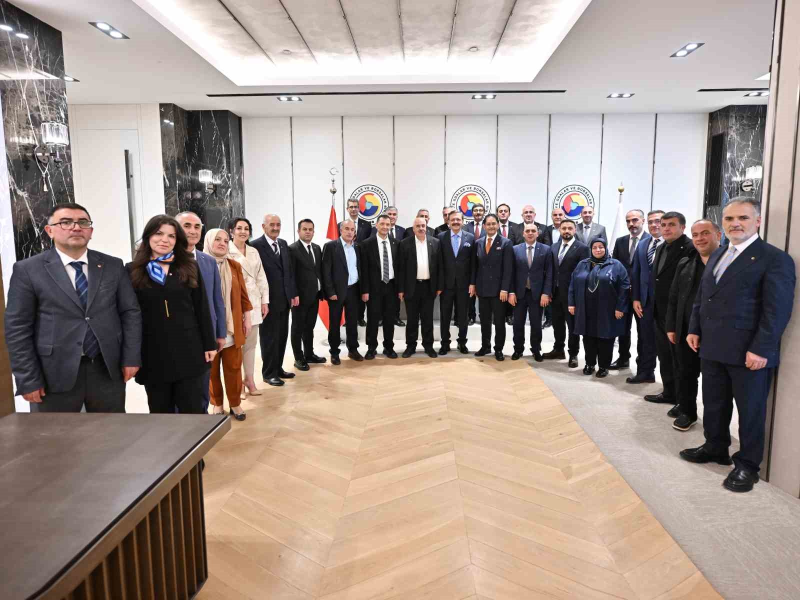Erzurum Ticaret Borsası, TOBB Başkanı Hisarcıklıoğlu'nu Ziyaret Etti