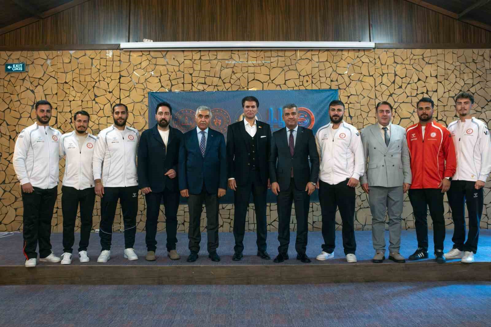 Erzurum'da Geleceğin Curling Yıldızları Yetişiyor