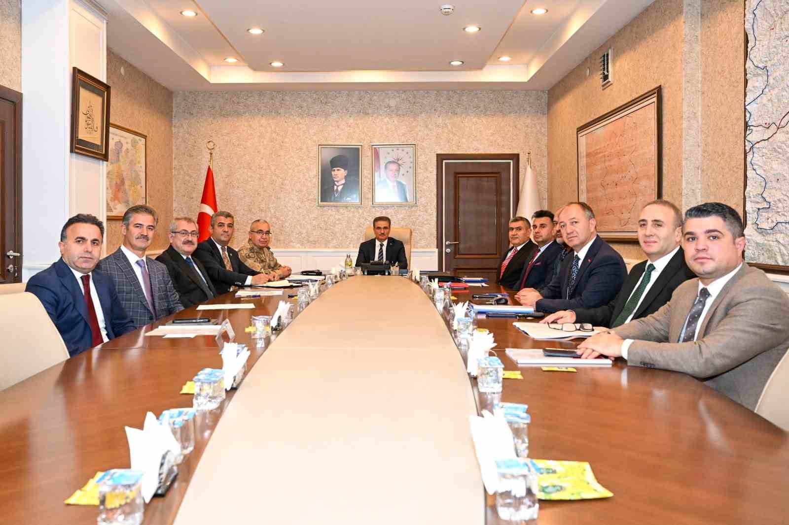 Erzurum'da Gençlerin Dijital Dünyası Tartışıldı