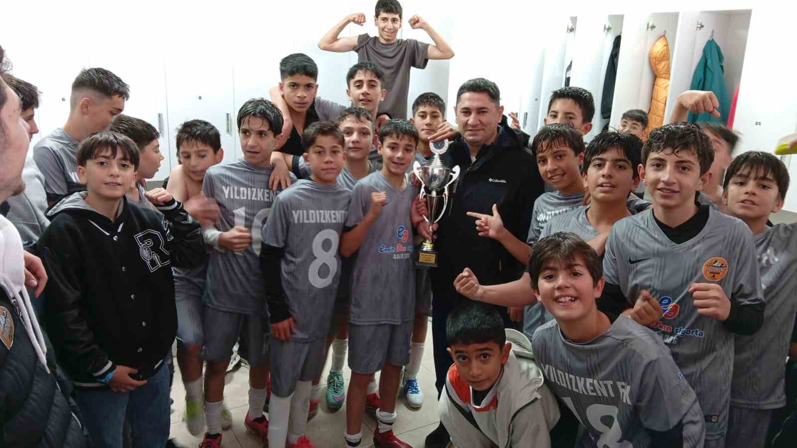 Yıldızkentspor, Erzurum U14 Ligi'nde Şampiyonluk Sevinci Yaşadı