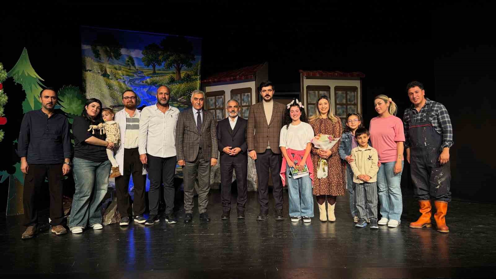 Çocuklar Su Tasarrufunu Öğreniyor: "Su Muhafızı Duru" Tiyatro Oyunu Sahne Aldı