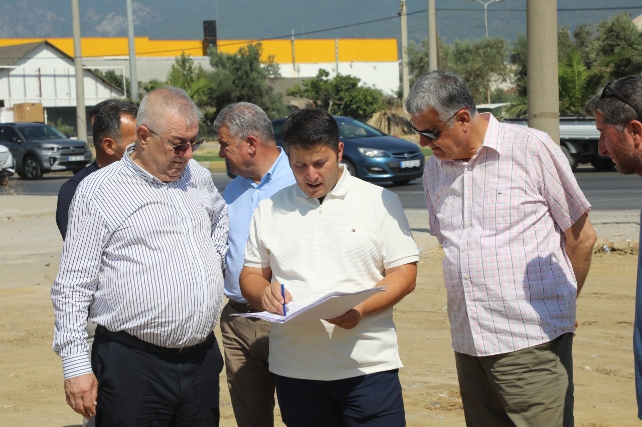 Edremit’te Trafik Rahatlatacak Yeni Yan Yol Projesi Başlıyor
