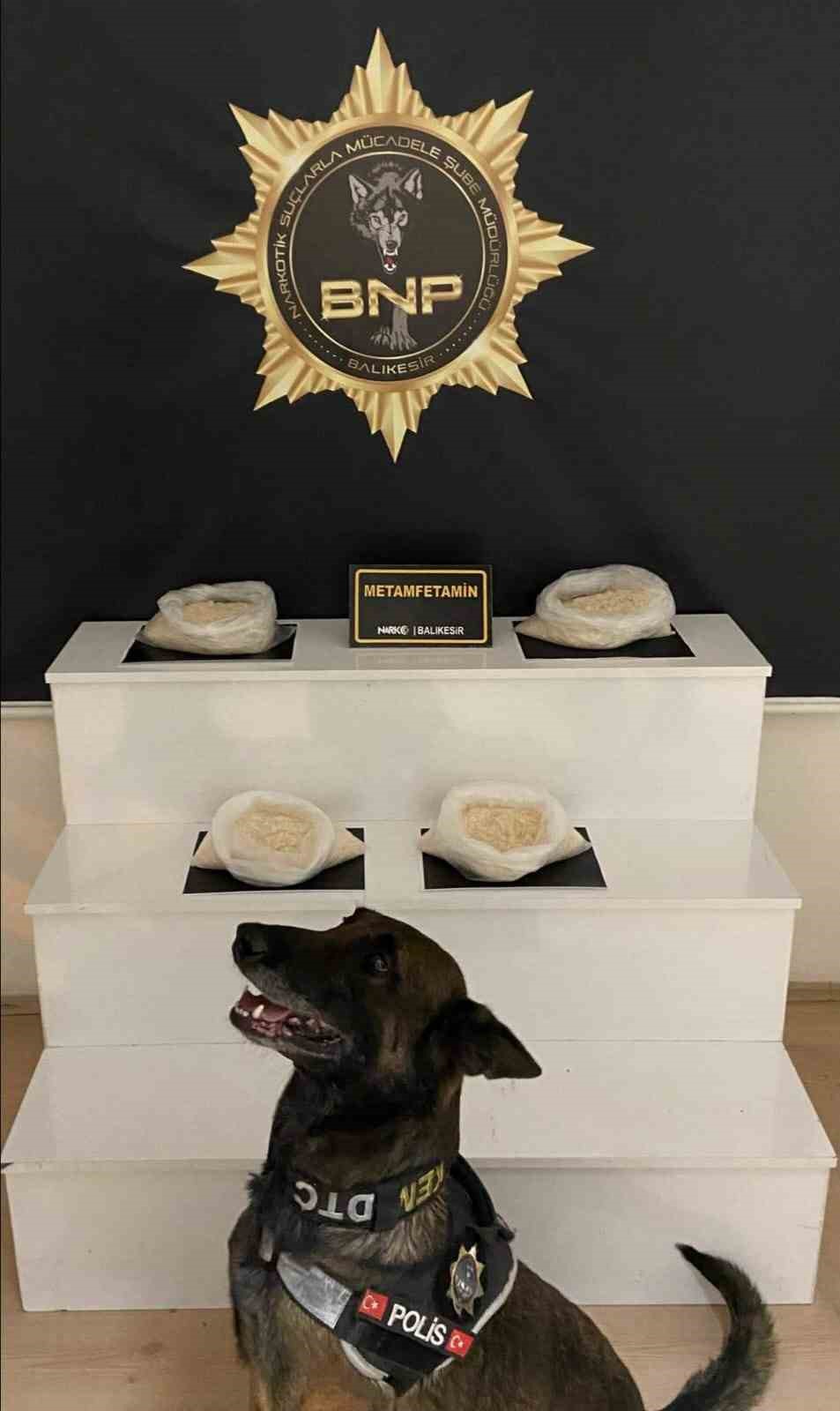Balıkesir'de Uyuşturucu Operasyonu: 4 Kilogram Metamfetamin Ele Geçirildi