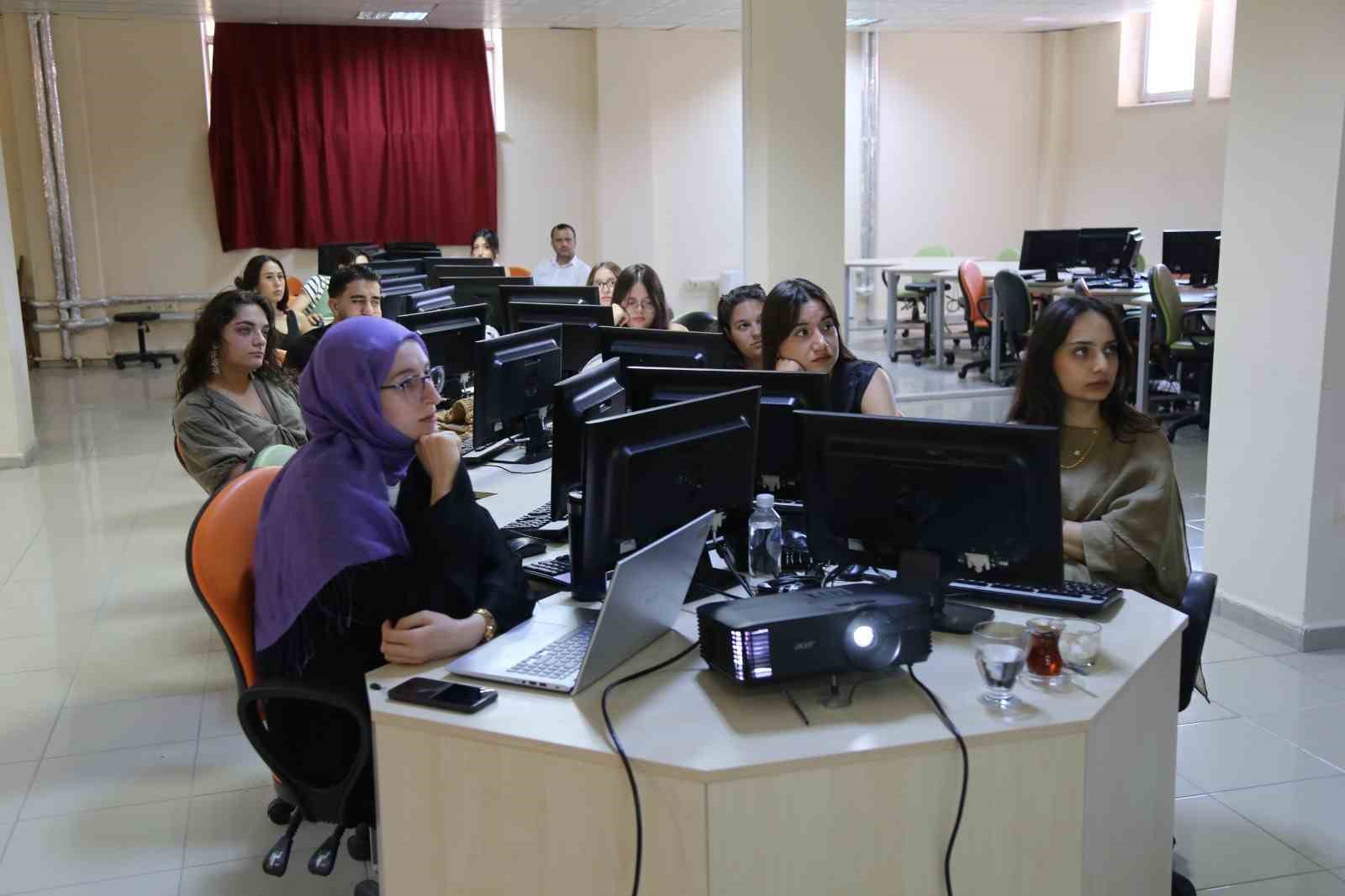 Balıkesir Üniversitesi Öğrencileri İş Dünyasına Adım Atıyor