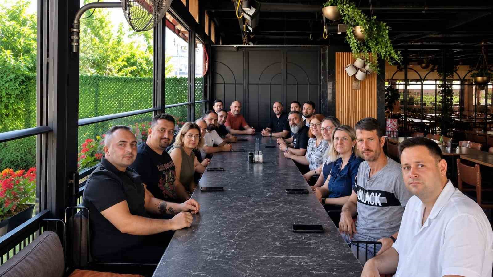Bandırma'da Veteriner Hekimler Buluştu: Mesleğin Geleceği Konuşuldu